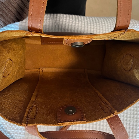 Portland Leather Lola Tote in Honey - Picture 3 of 4